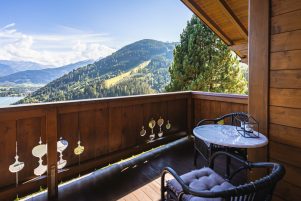 33_Chalet_Crown_of_the_Alps_balcony_2