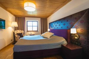9_Chalet_Crown_of_the_Alps_bedroom_2